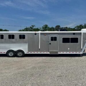 2006 Featherlite 8412LQ 4 Horse Trailer with 12′ Short Wall